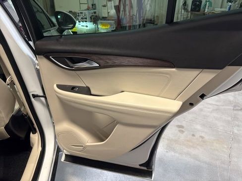 Used 2023 Buick Envision Avenir image 24