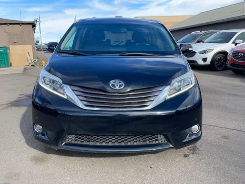 Used 2015 Toyota Sienna Limited image 2
