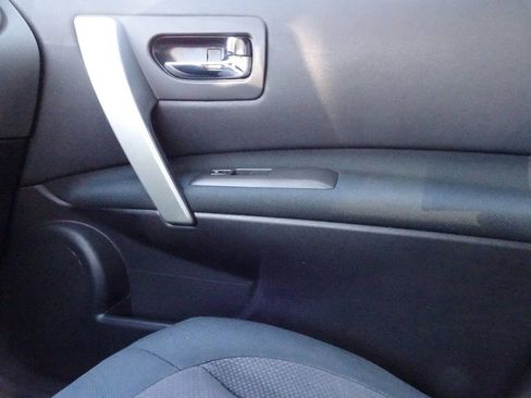 Used 2013 Nissan Rogue S image 29