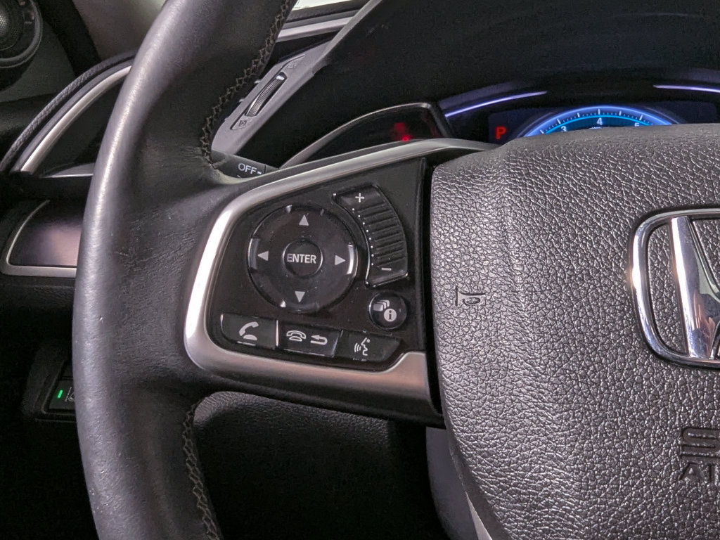 Used 2016 Honda Civic Touring image 29