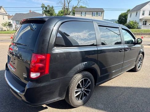 Used 2017 Dodge Grand Caravan GT FWD image 6