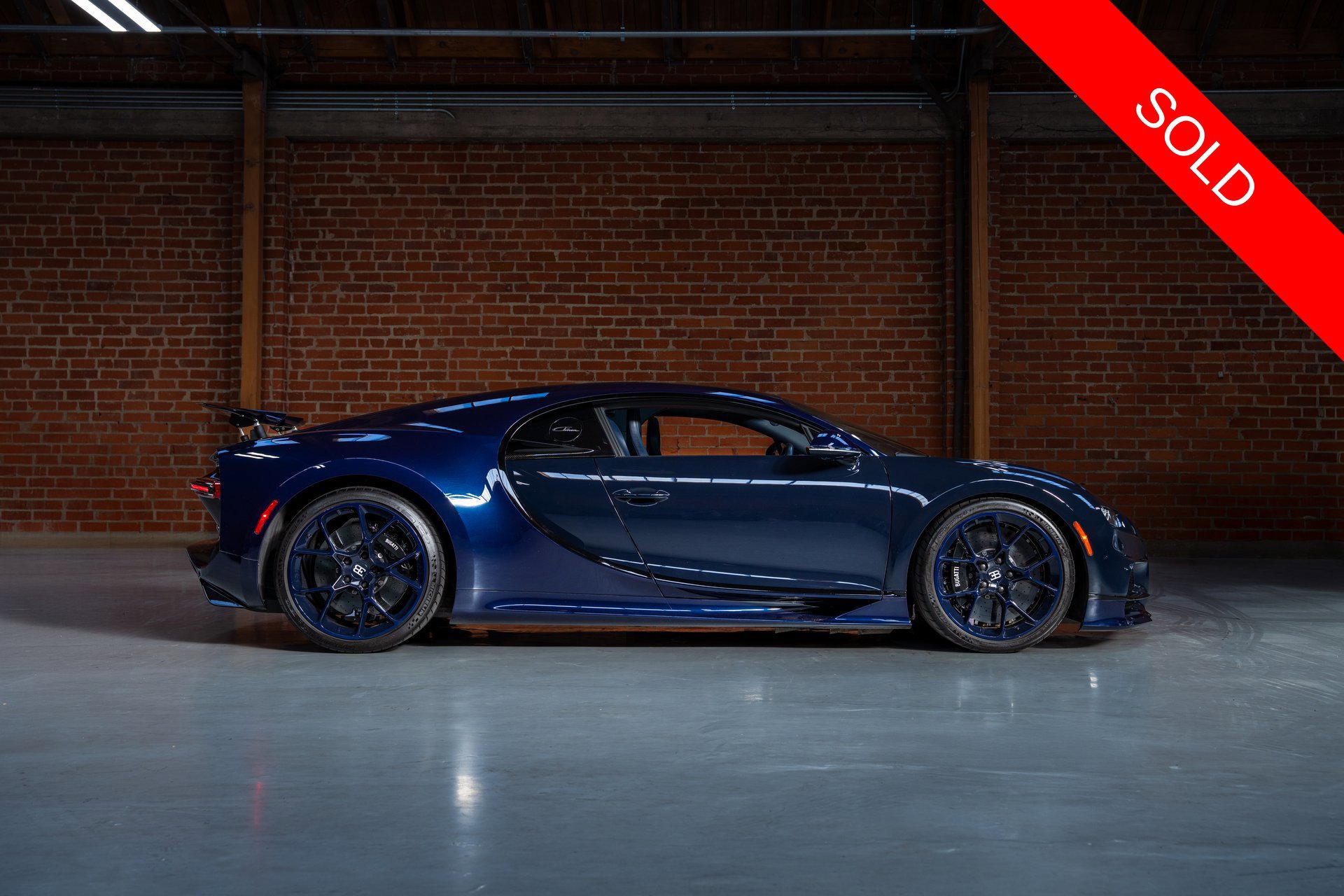 Used 2023 Bugatti Chiron AWD/4WD image 2