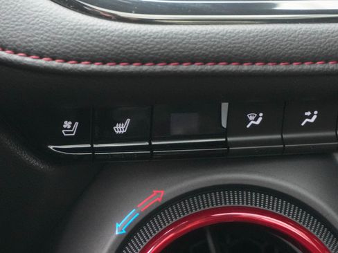 Used 2022 Chevrolet Blazer RS w/ Enhanced Convenience Package image 27