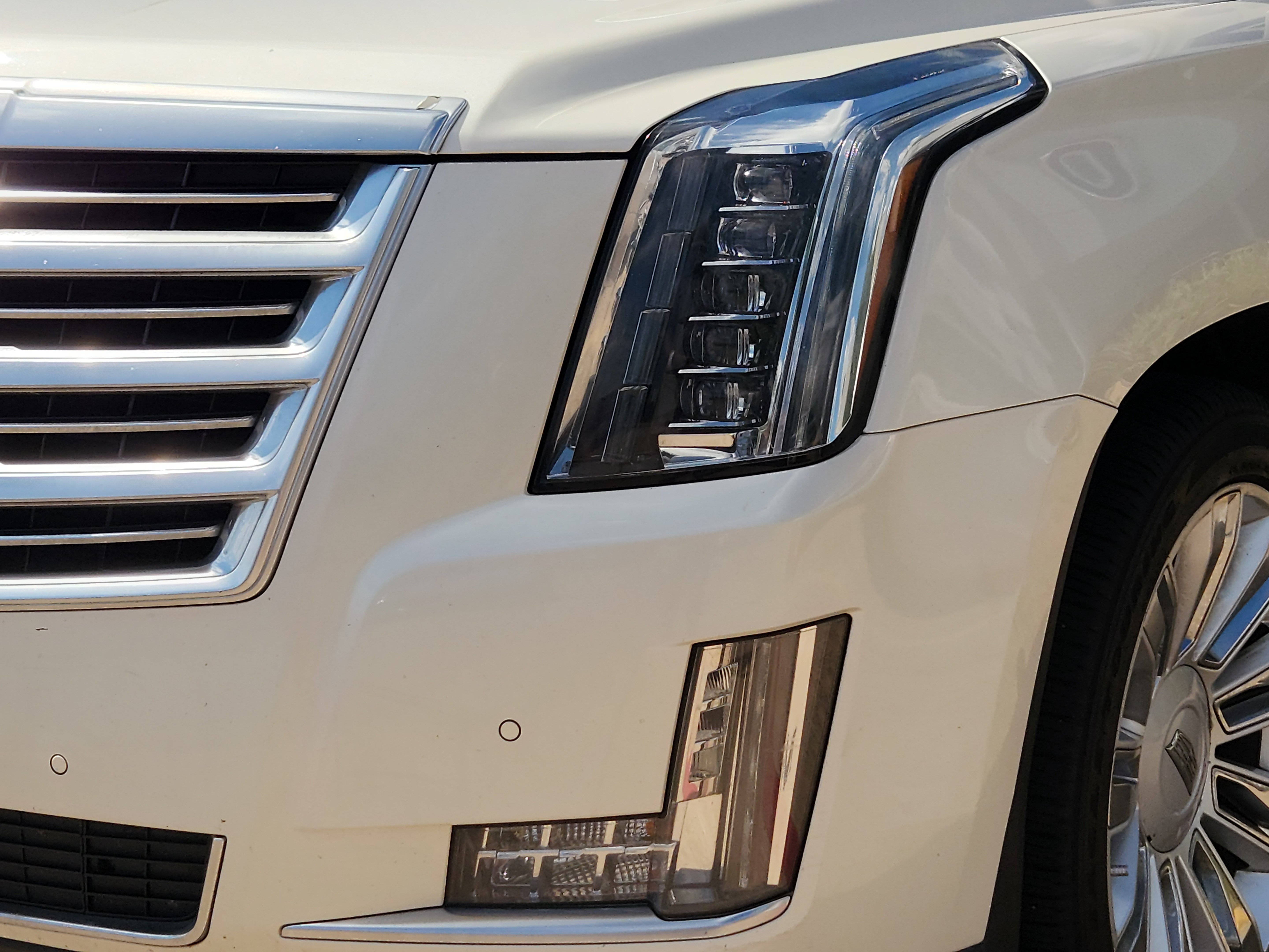 Used 2015 Cadillac Escalade ESV Platinum AWD/4WD image 6