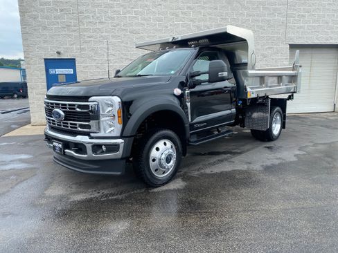 New 2026 Ford F550 4x4 Regular Cab Super Duty image 3
