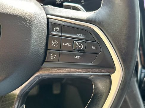Used 2021 Jeep Grand Cherokee L Limited w/ Luxury Tech Group II AWD/4WD image 32