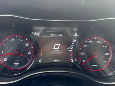 Used 2018 Dodge Charger SXT w/ Blacktop Package RWD image 31