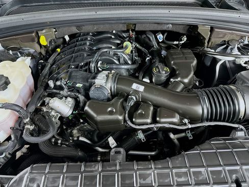 Certified 2025 Jeep Grand Cherokee Limited image 40