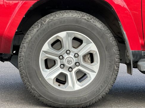 Used 2024 Toyota 4Runner SR5 image 23