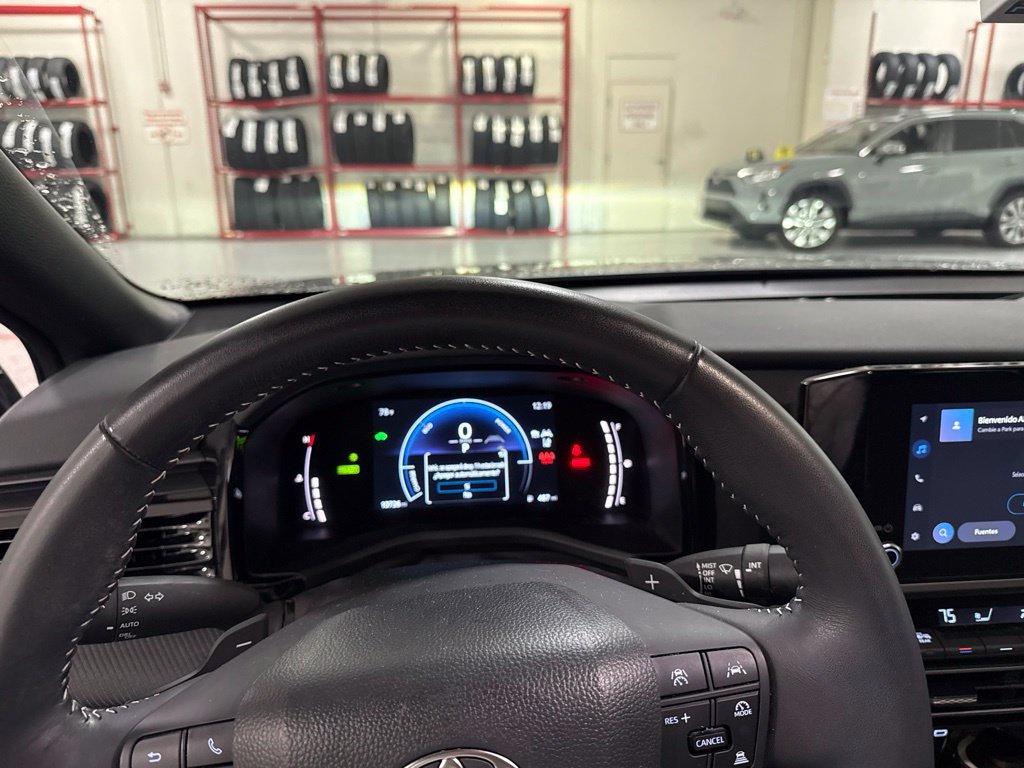 Used 2026 Toyota Camry SE FWD image 4