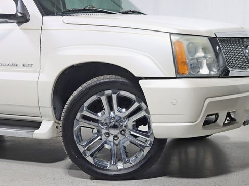 Used 2003 Cadillac Escalade EXT image 5