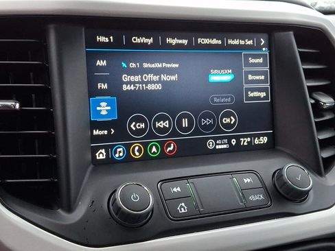 Certified 2023 GMC Acadia SLT w/ Technology Package AWD/4WD image 18