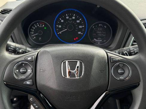 Used 2018 Honda HR-V EX image 21