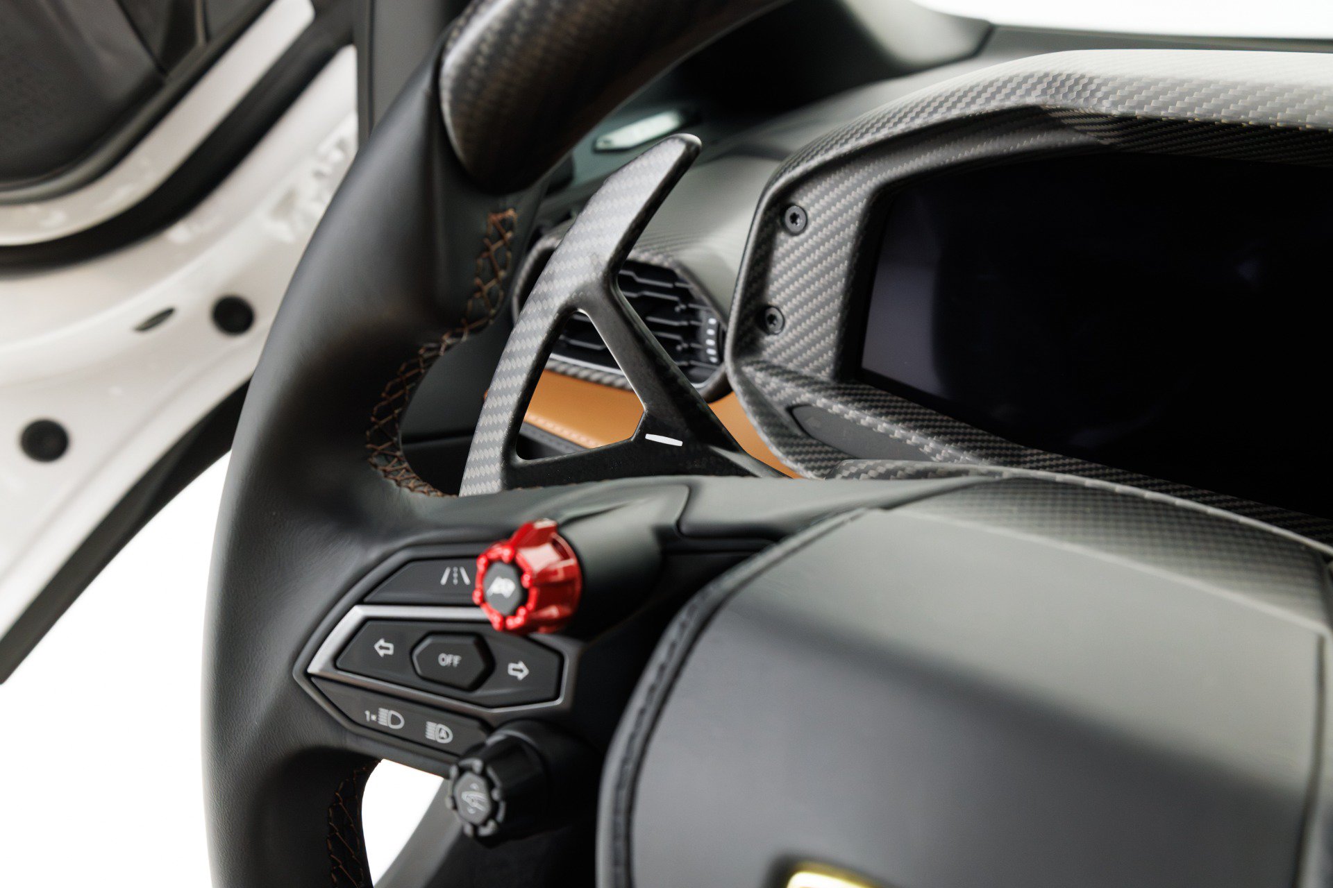 Used 2024 Lamborghini Revuelto AWD/4WD image 23