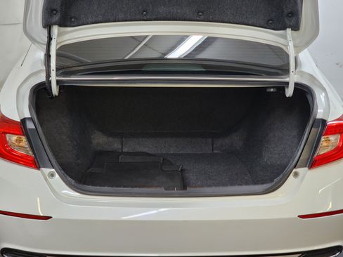 Used 2021 Honda Accord LX image 8