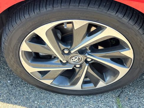 Used 2018 Toyota Corolla iM w/ Carpet Mat Package (TMS) FWD image 10