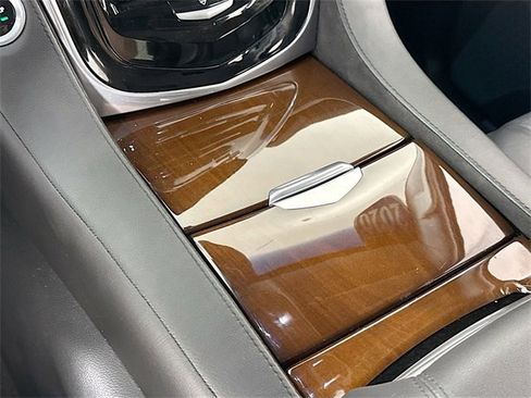 Used 2020 Cadillac Escalade Luxury image 19