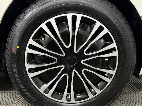 Used 2015 FIAT 500 Pop image 24