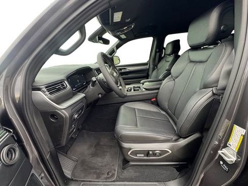 New 2025 Jeep Wagoneer Series II image 9