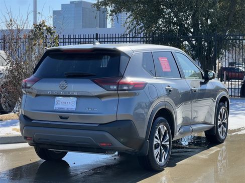 Certified 2023 Nissan Rogue SV image 4