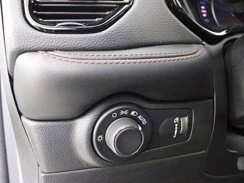 Used 2024 Dodge Durango GT image 19