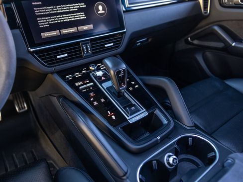 Certified 2023 Porsche Cayenne GTS AWD/4WD image 35
