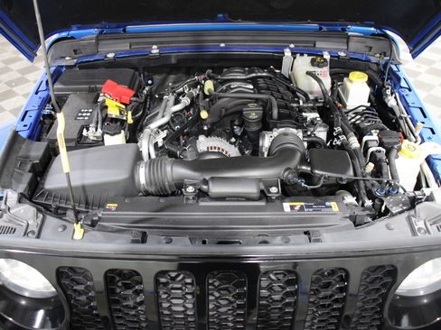 Used 2022 Jeep Gladiator Sport image 35