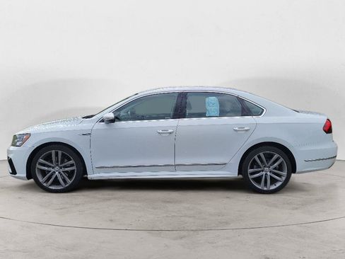 Used 2017 Volkswagen Passat 1.8T R-Line FWD image 5