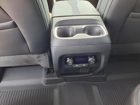 New 2026 Chevrolet Traverse Z71 w/ Driver Confidence Package image 16