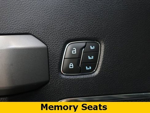 Used 2022 Ford F350 Platinum w/ Tremor Off-Road Package image 35