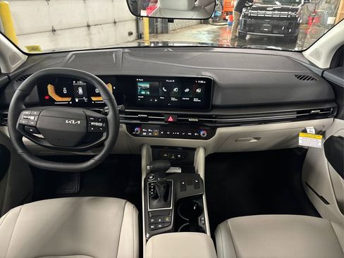 New 2026 Kia Sportage EX image 22