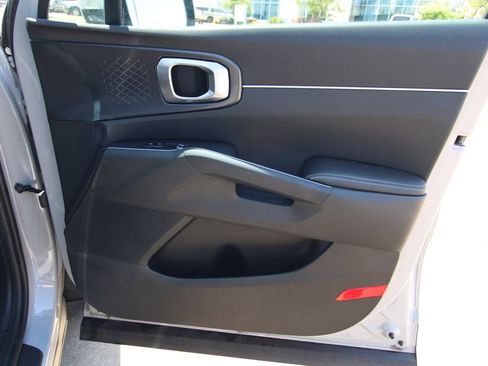 Used 2024 Kia Sorento S w/ Panoramic Sunroof Package AWD/4WD image 42