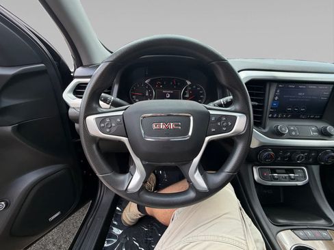 Used 2023 GMC Acadia SLE w/ Driver Convenience Package FWD image 13