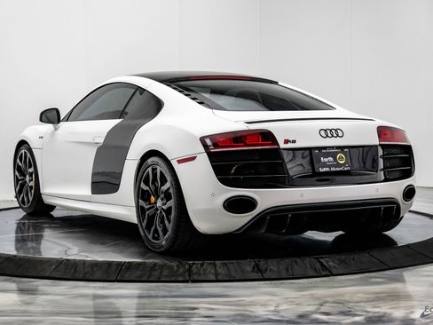 Used 2010 Audi R8 V10 image 13