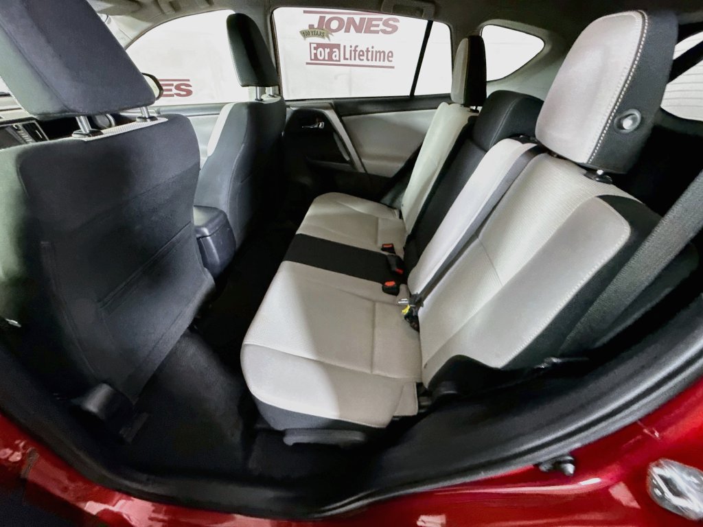 Used 2017 Toyota RAV4 XLE FWD image 26