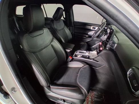 Used 2023 Ford Explorer ST w/ Equipment Group 401A AWD/4WD image 16