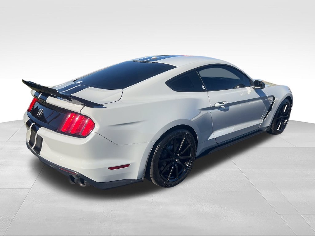 Used 2017 Ford Mustang Shelby GT350 RWD image 5