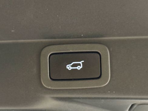 Used 2015 Land Rover Range Rover Sport HSE image 20