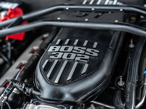 Used 2011 Ford Mustang GT Premium w/ 401A Rapid Spec Order Code RWD image 33