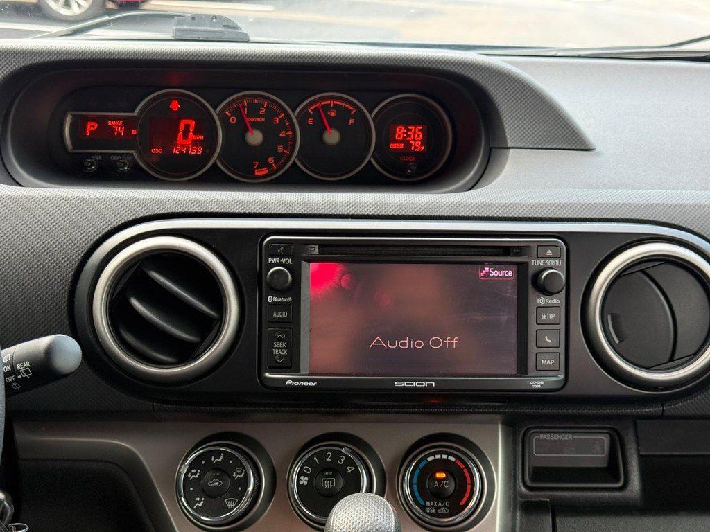 Used 2013 Scion xB FWD image 14