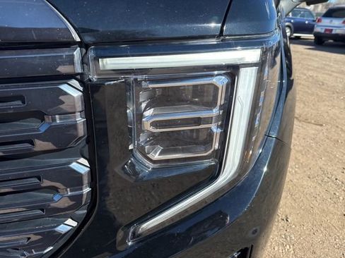 Used 2022 GMC Sierra 1500 Denali Ultimate image 9