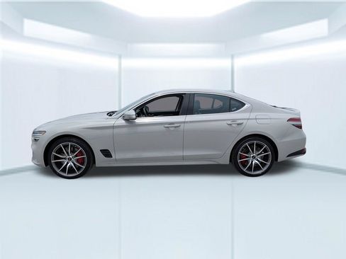 Used 2025 Genesis G70 2.5T RWD image 2