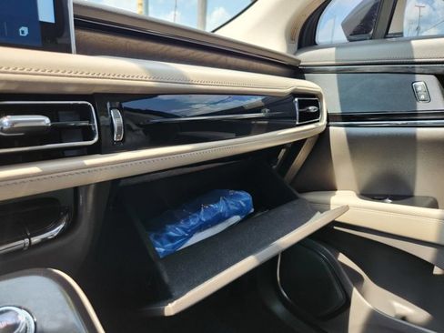 Used 2022 Lincoln Nautilus Reserve image 16