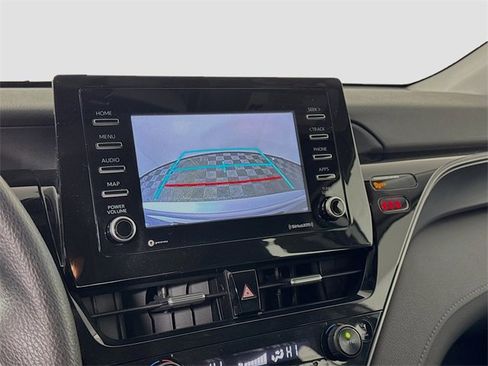 Used 2022 Toyota Camry LE image 20
