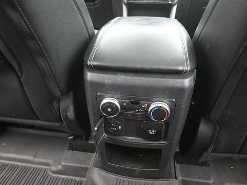 Used 2021 Ford Explorer Limited w/ Equipment Group 301A RWD image 10