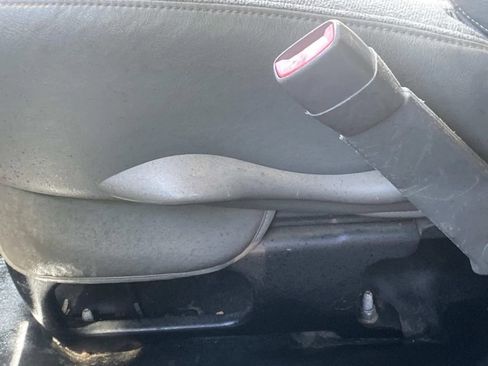 Used 2014 Chevrolet Express 3500 RWD image 17
