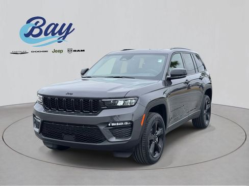 New 2025 Jeep Grand Cherokee Limited w/ Black Appearance Package image 1