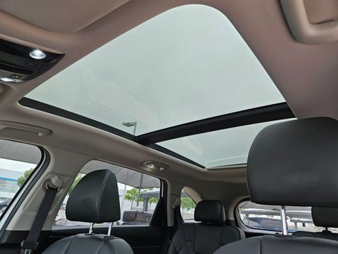 Used 2024 Kia Sorento EX w/ Panoramic Sunroof Package FWD image 15