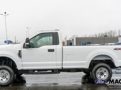 Used 2022 Ford F250 XL w/ Power Equipment Group image 9