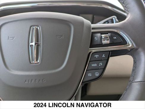 New 2024 Lincoln Navigator Reserve image 16